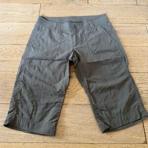 The North Face Long Casual Outdoor Hiking Shorts Women’s‎ Sz 10